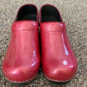Sanita clogs